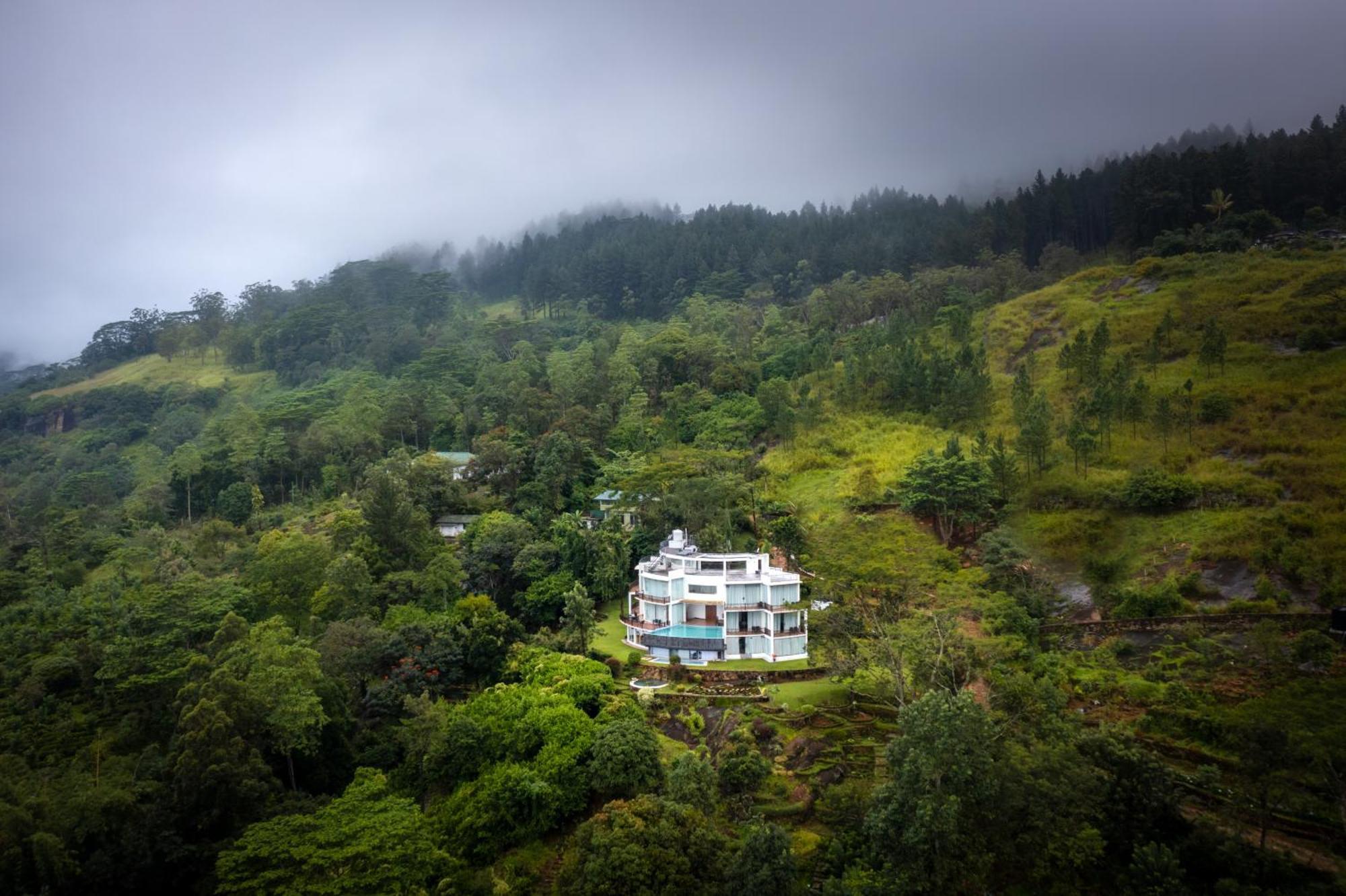 Villa Vajrapani Kandy Bagian luar foto