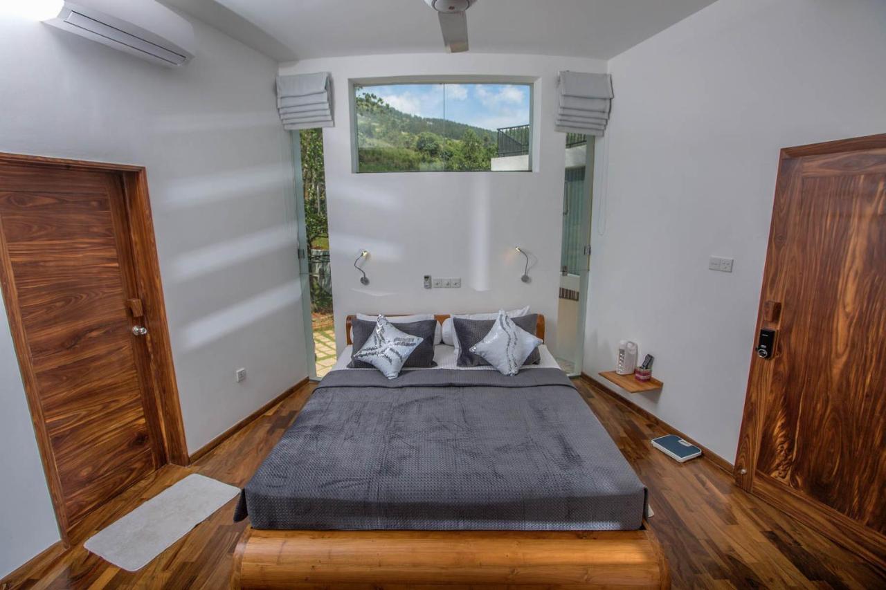 Villa Vajrapani Kandy Bagian luar foto